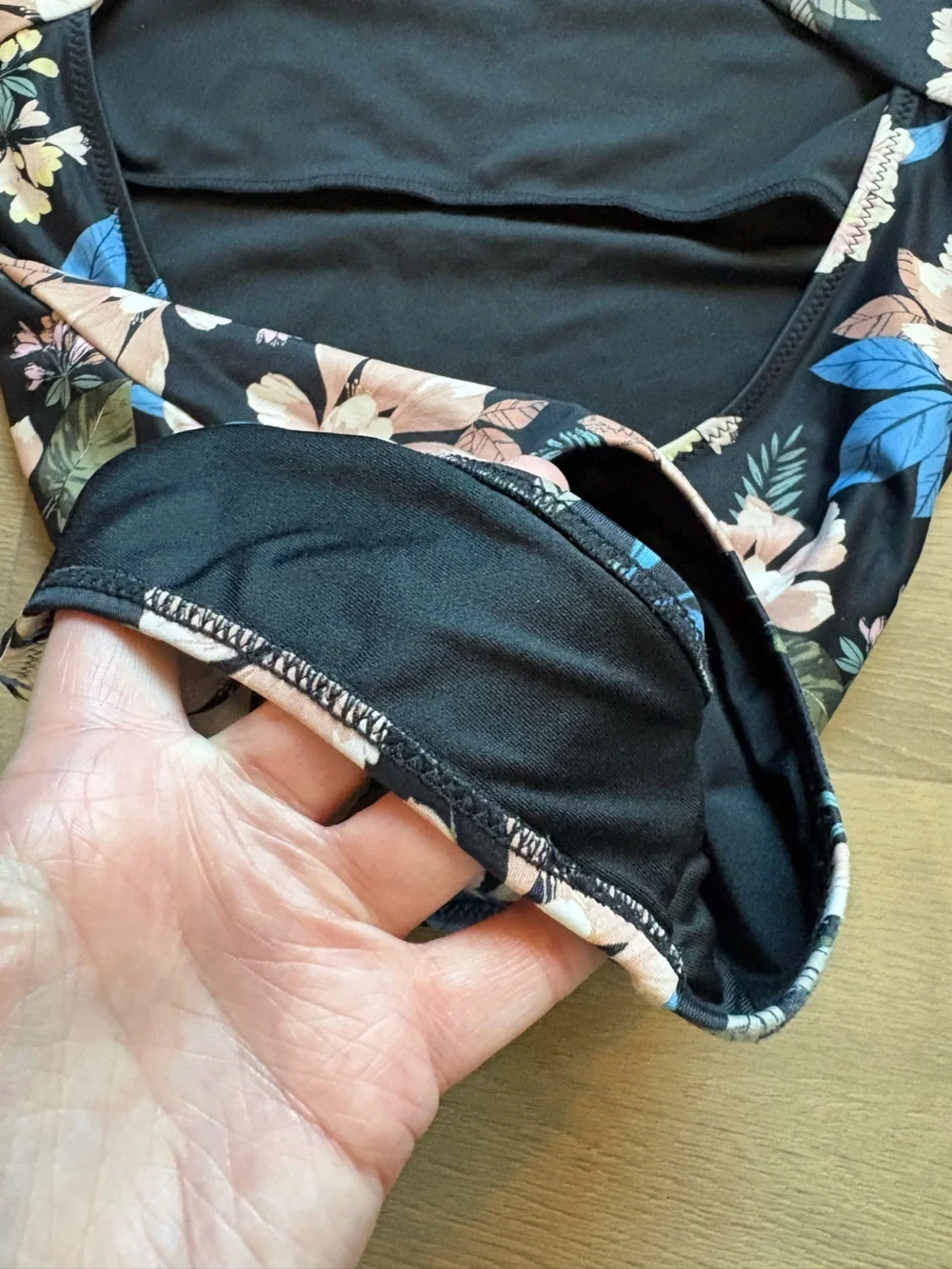 O’Neill Floral Black, Pink and Blue Rash Guard Swimsuit- size XL